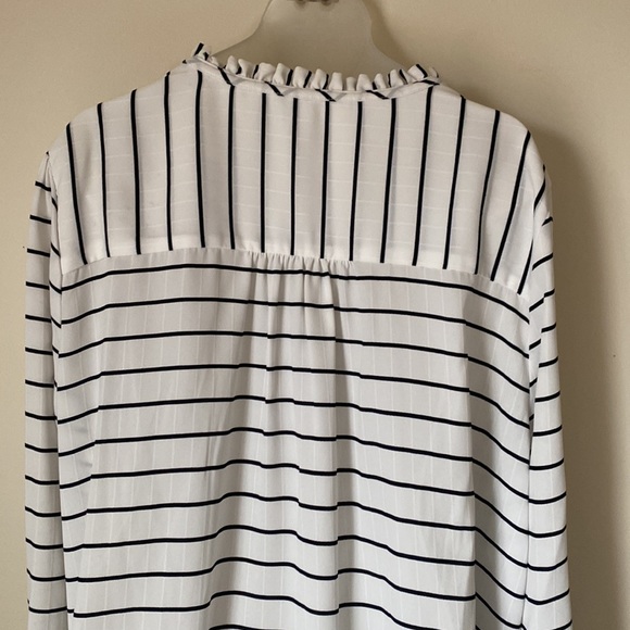 Women’s blouse new no tags size XL.  #5 - Picture 6 of 8